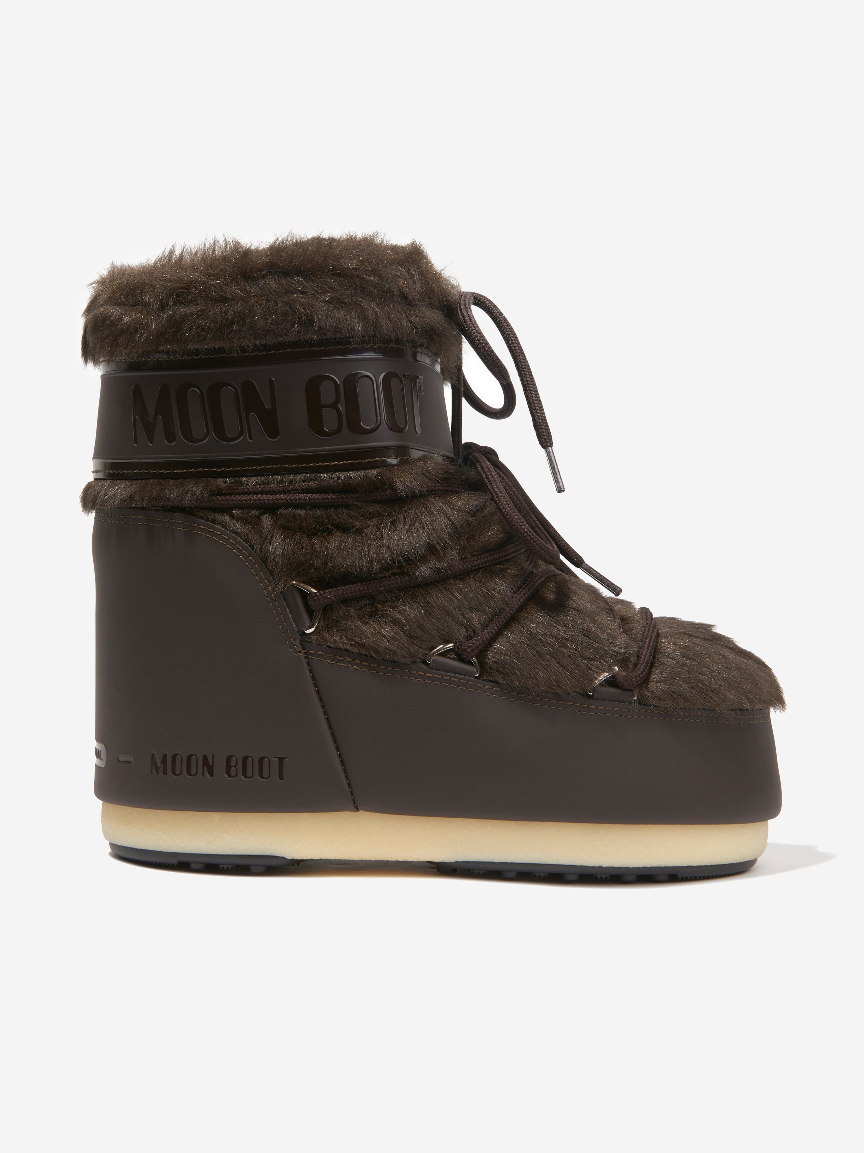 Fur hotsell snow boots