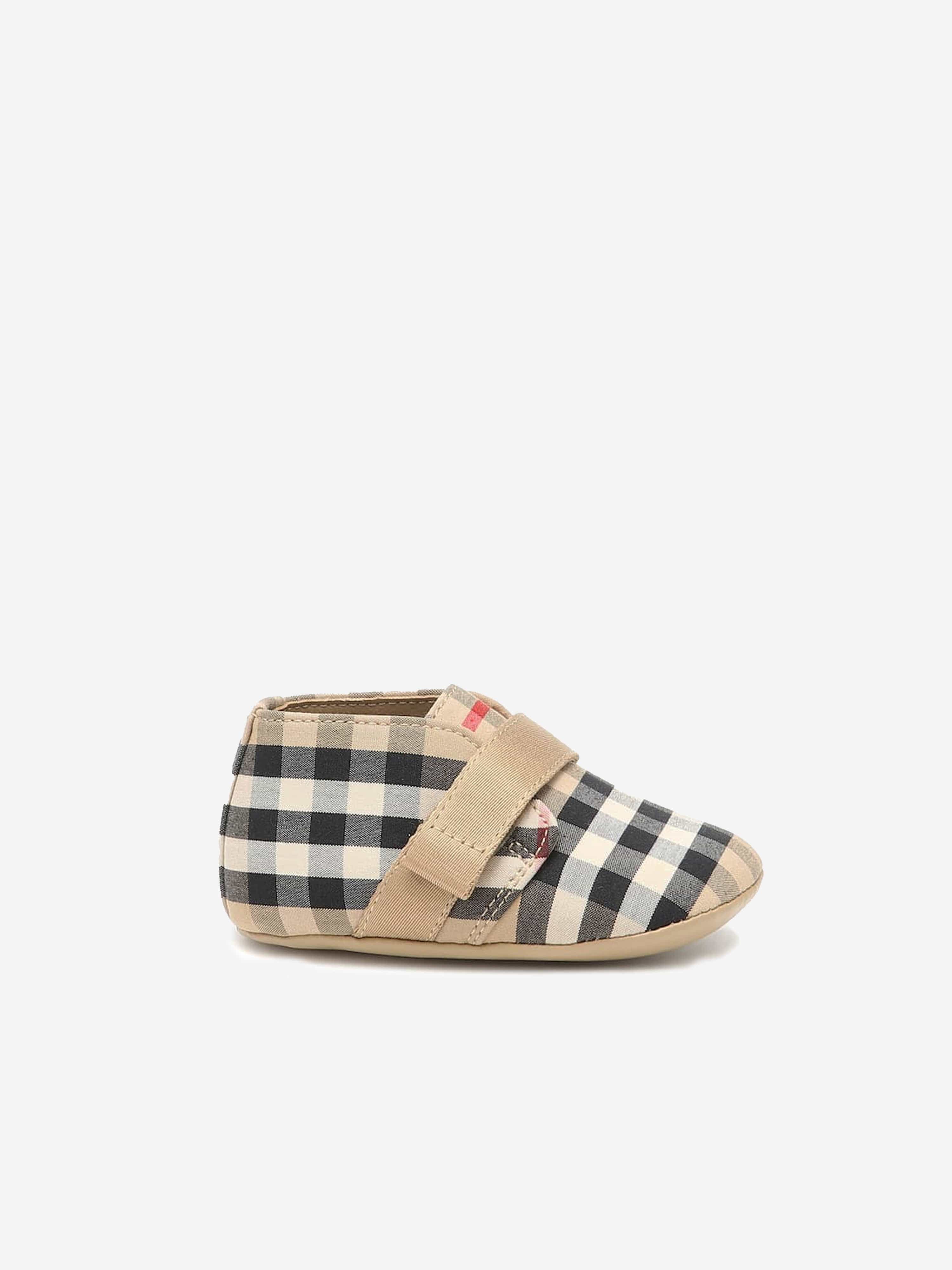 Burberry infant hotsell shoes on sale