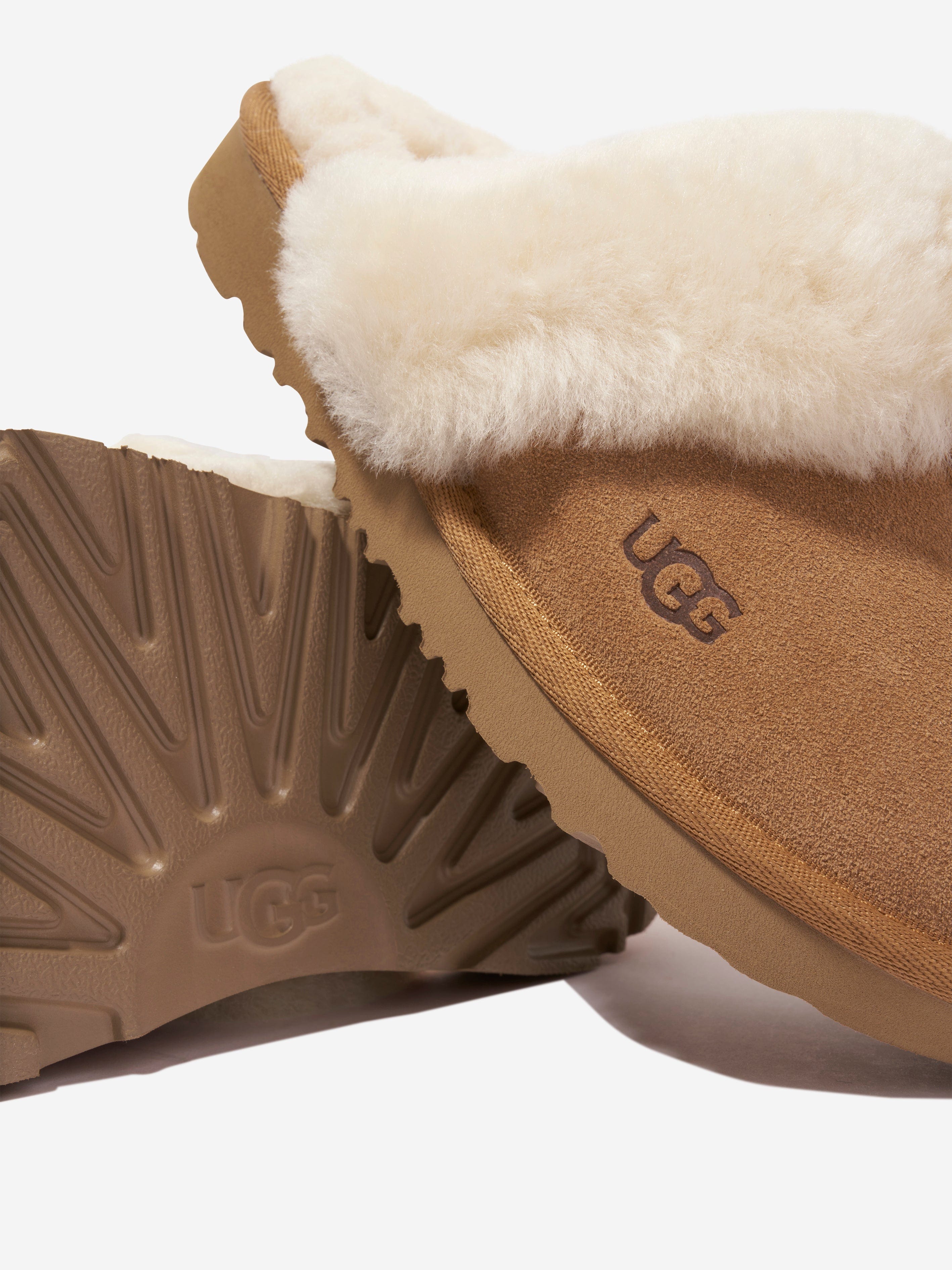 Ugg cozy outlet ii slippers